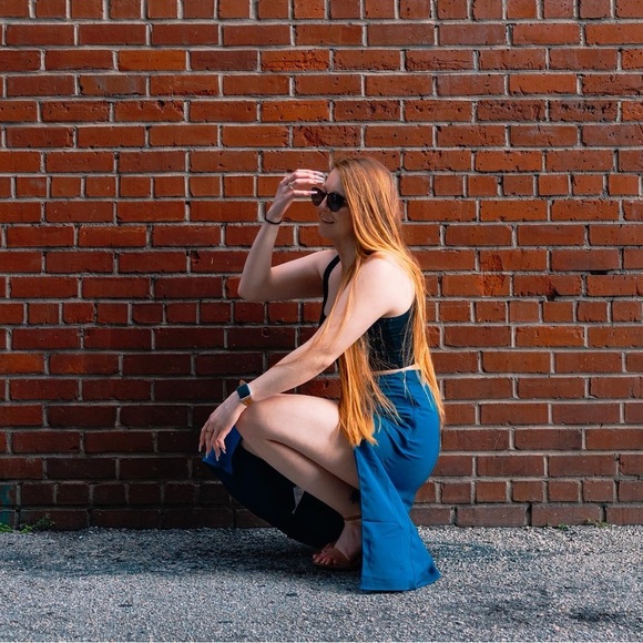 Abercrombie midi skirt with side slit and button details - Picture 5 of 5